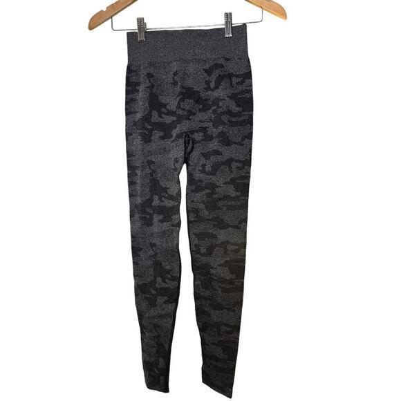 Rawgear Pants - Rawgear Women's High Waisted Seamless Camo Leggings Pants Size XS Gray Black NWT